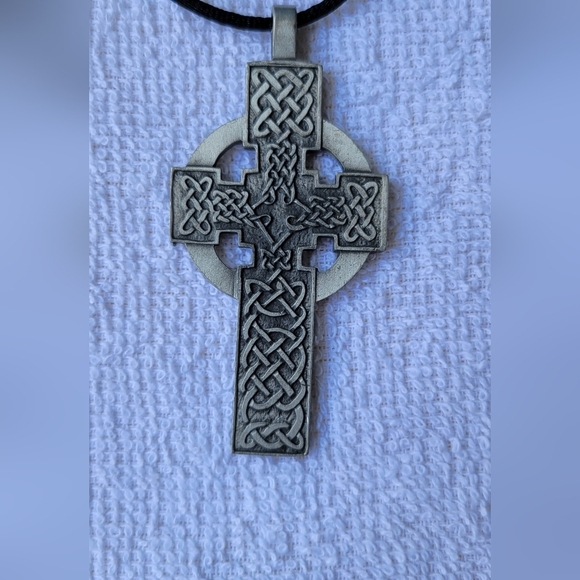 Vintage Pewter Celtic Cross  with Black Cord - Picture 3 of 6
